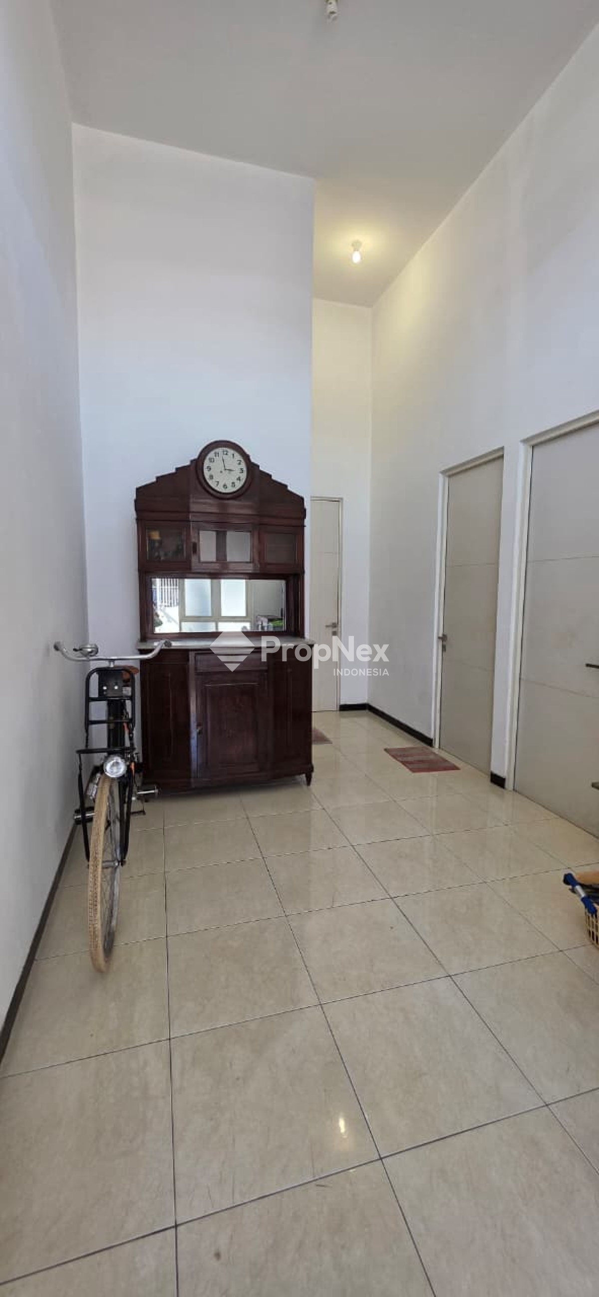 Rumah Bagus Minimalis SHM di Sunrise Garden Siap Huni — foto 10